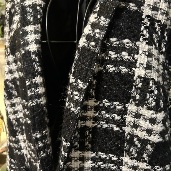 Dressbarn Stylish Black and White Plaid Women's Jacket - Picture 4 of 12
